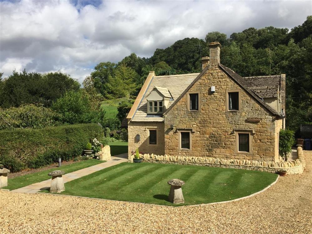 Tumbledown Villa Broadway  Luaran gambar
